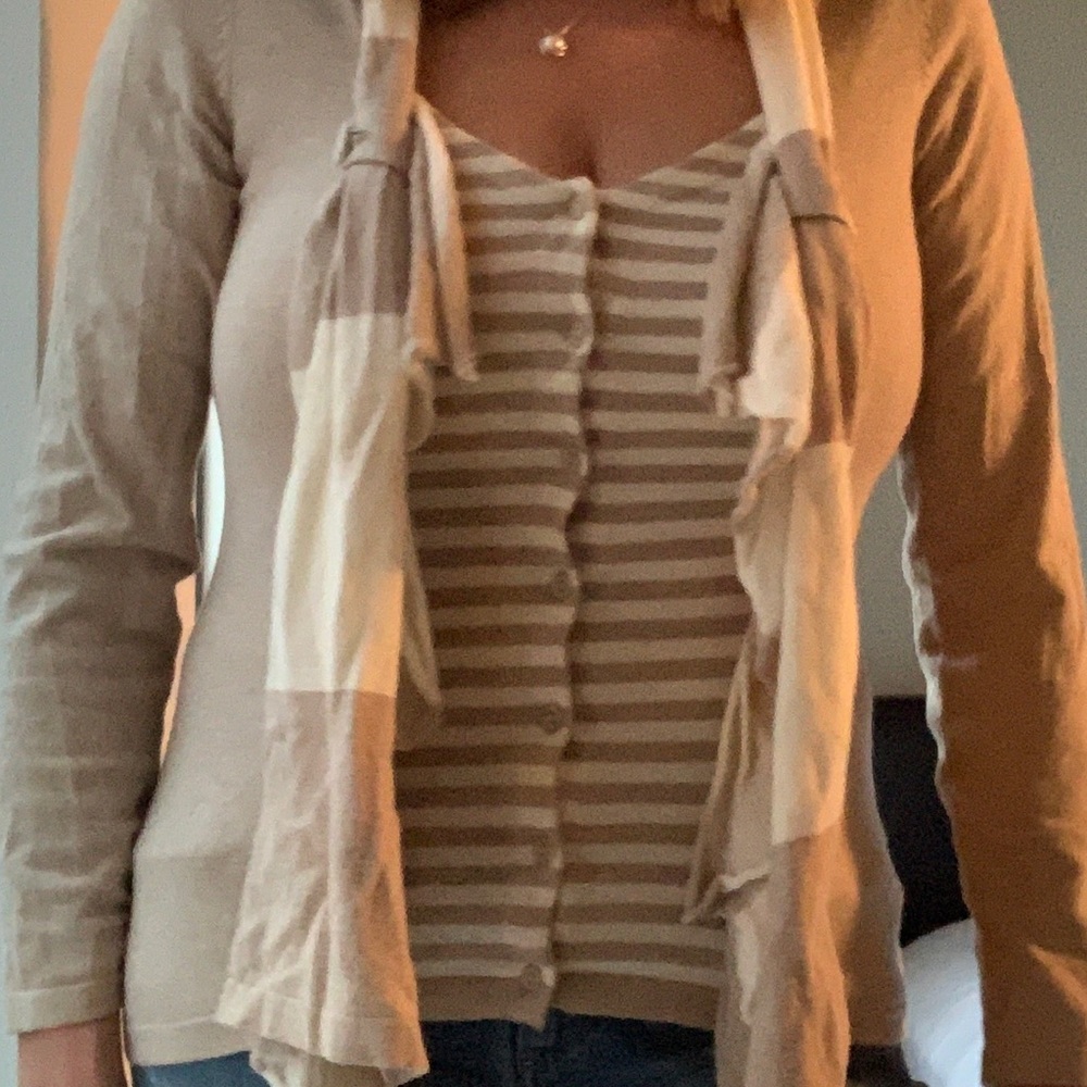 Anthropologie Moth size medium cute layered sweater. Tan & white